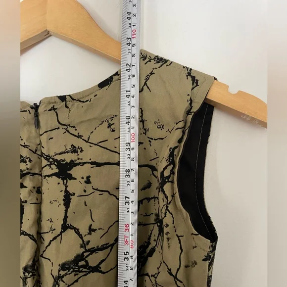 Elegant Beige and Black Women's Dress - Picture 3 of 7